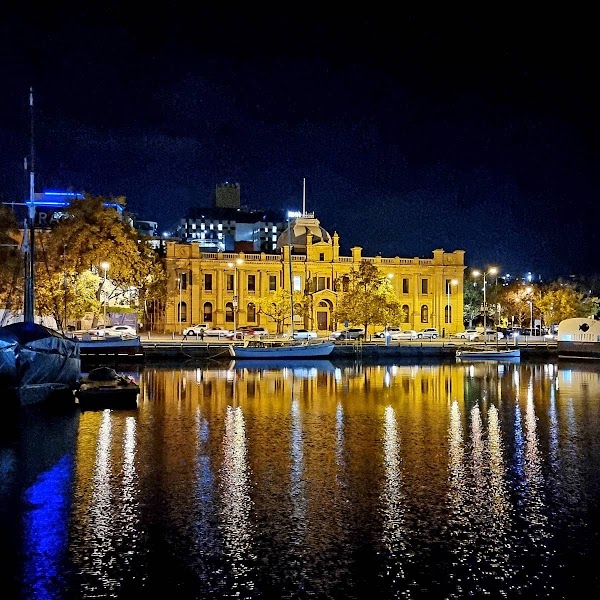 Hobart 5