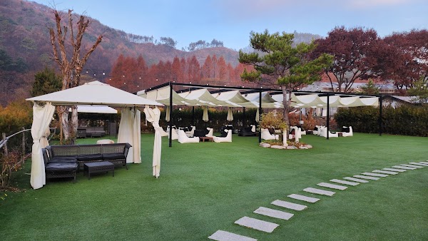 Moonlit Cafe 4