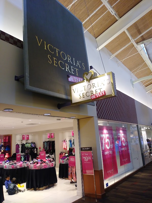 Victoria's Secret Outlet 1