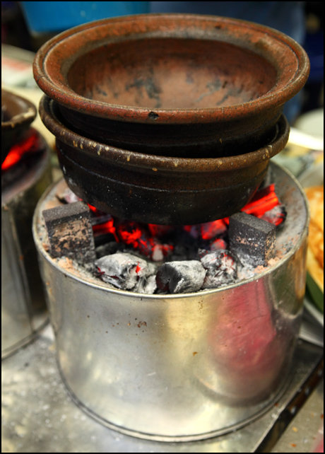 Ravi's Claypot Appom Manis 5