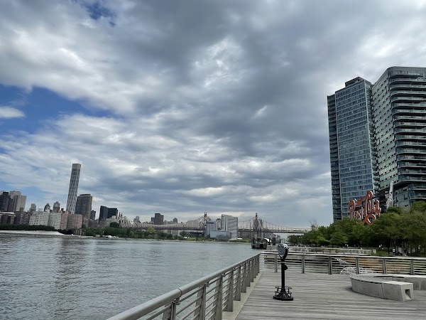 Gantry Plaza State Park 3
