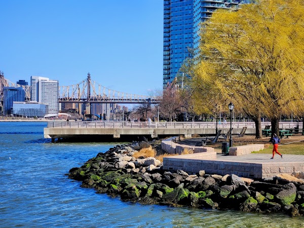 Gantry Plaza State Park 2