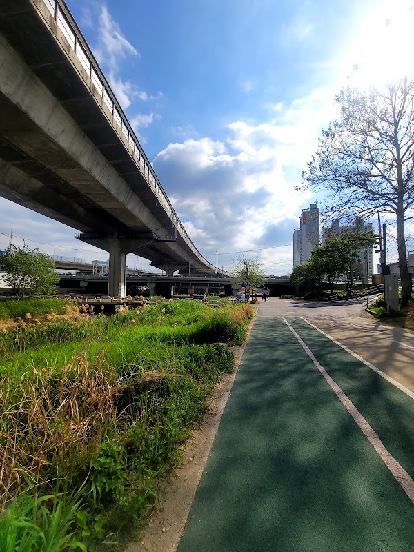 Hongjecheon Stream 1