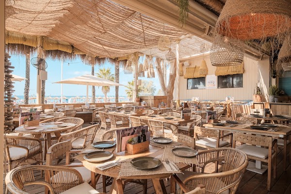 El Chiringuito Beach House 3