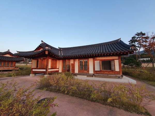 Chojeong Haenggung Palace