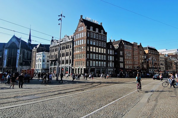 Dam Square 5
