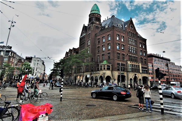 Dam Square 3