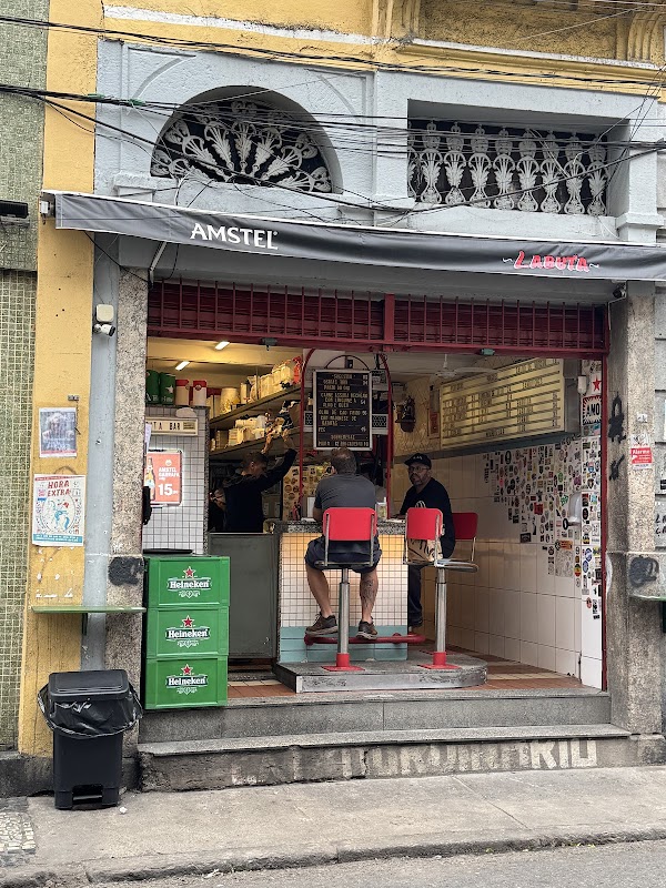Labuta Bar