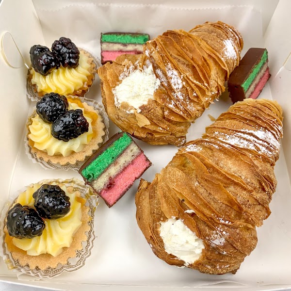 Veniero's Pasticceria & Caffe 4