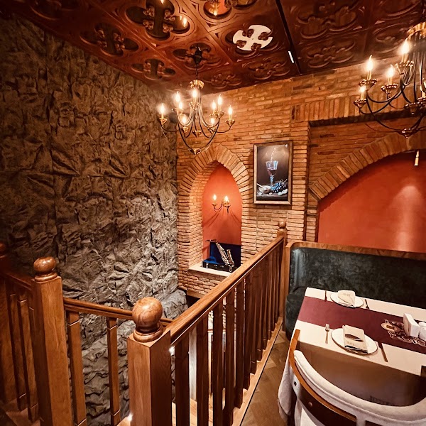 Restaurant Istoria - რესტორანი ისტორია 1