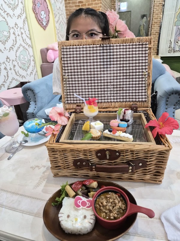 Sanrio Characters Garden Café 4