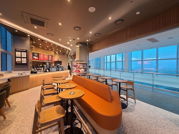 Starbucks Haeundae x the sky 1
