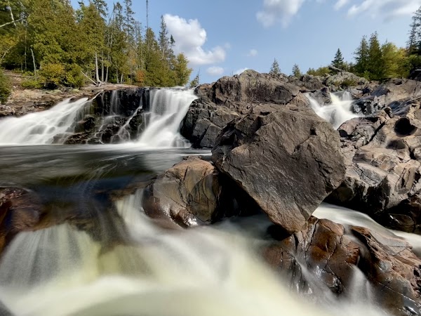 Sand River Falls & Pinguisibi Trail