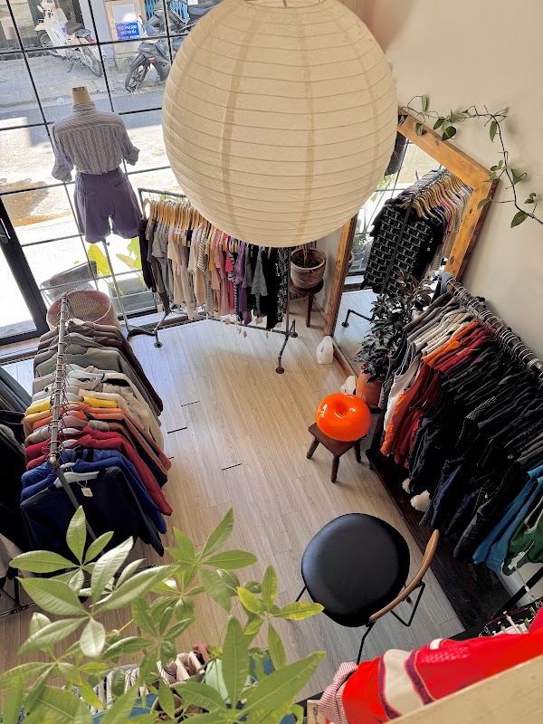 SIMESI 2hand shop 4