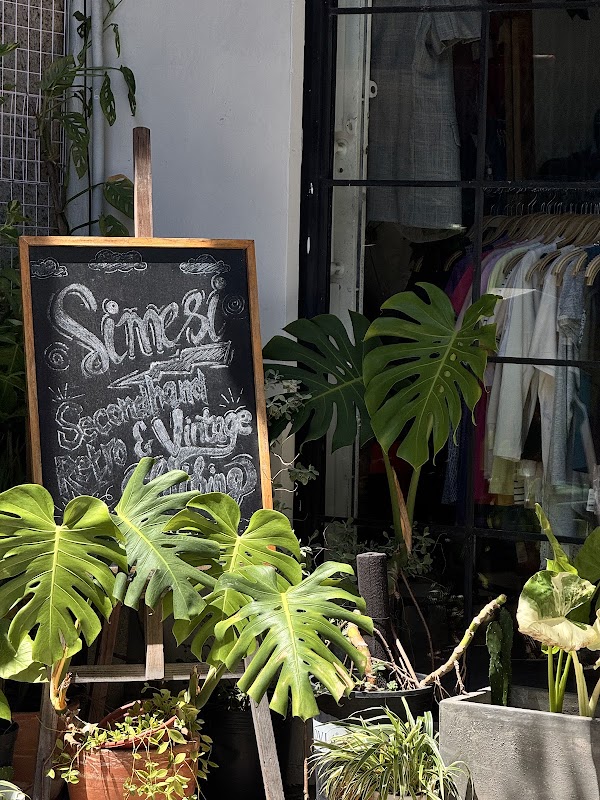 SIMESI 2hand shop 3