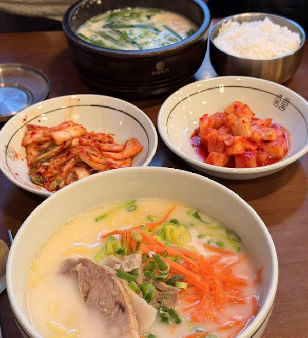 제주 장수국수 노형본점 Jeju jangsu Noodles with pork 3