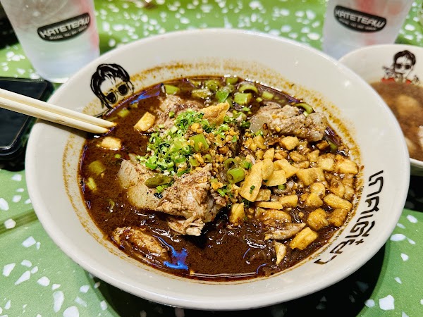 KATE TEAW THAI BOAT NOODLES 4