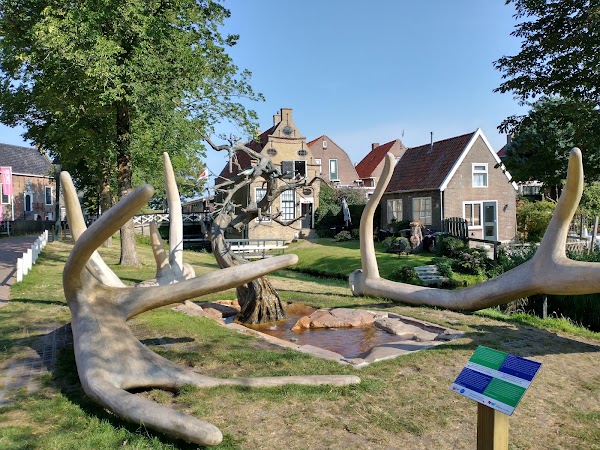 11Fountains - Flora & Fauna Hindeloopen / Hielpen 1