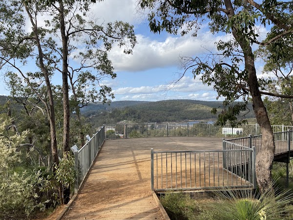 Golden View Lookout