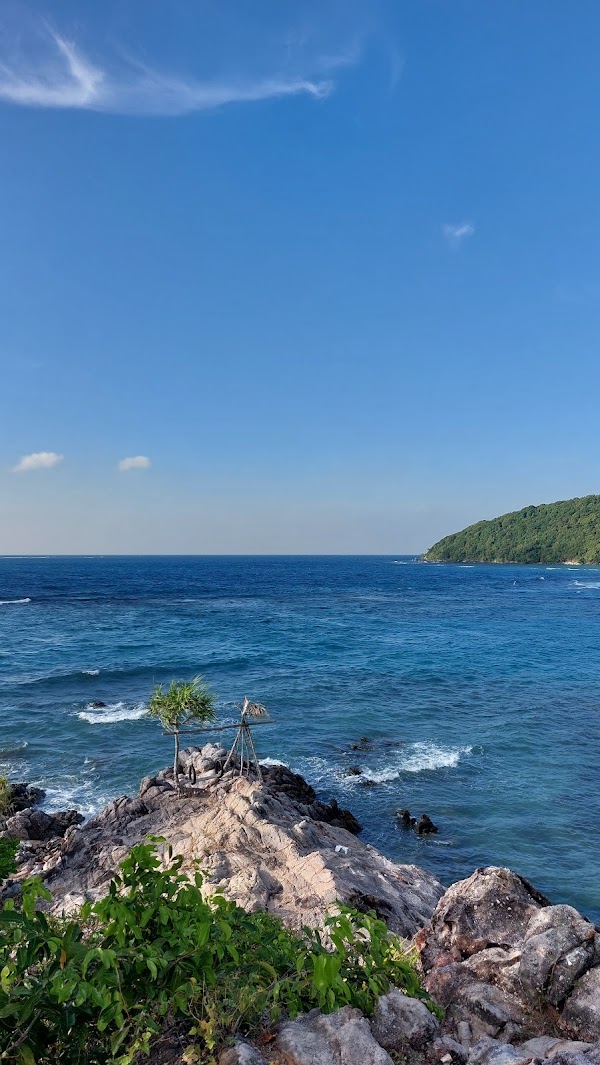 Anora Beach 4
