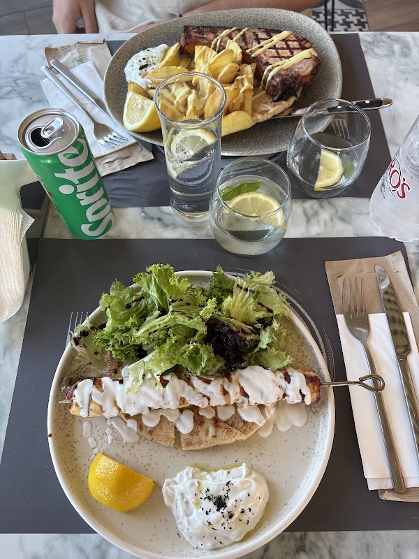 KooKoo Bar Restaurant 4