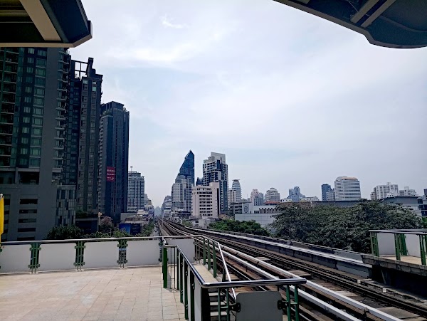 BTS Thong Lor Station 5
