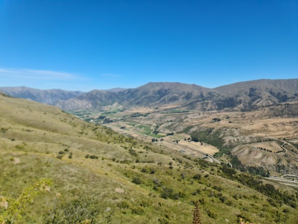Crown Range Road Scenic Lookout