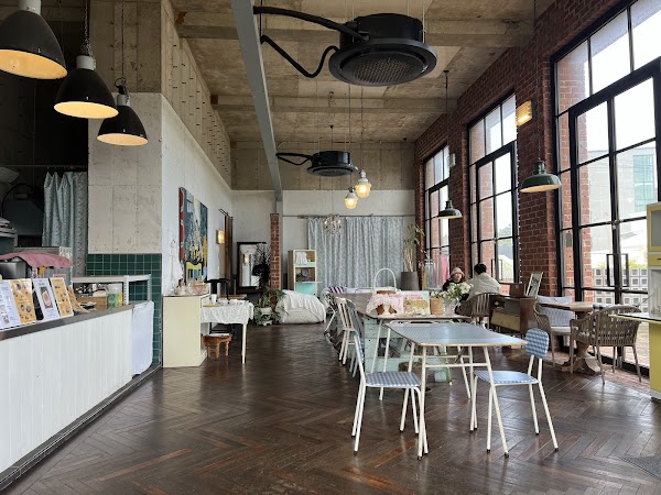 Cafe Tangerine 3