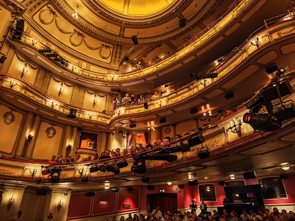 Noël Coward Theatre