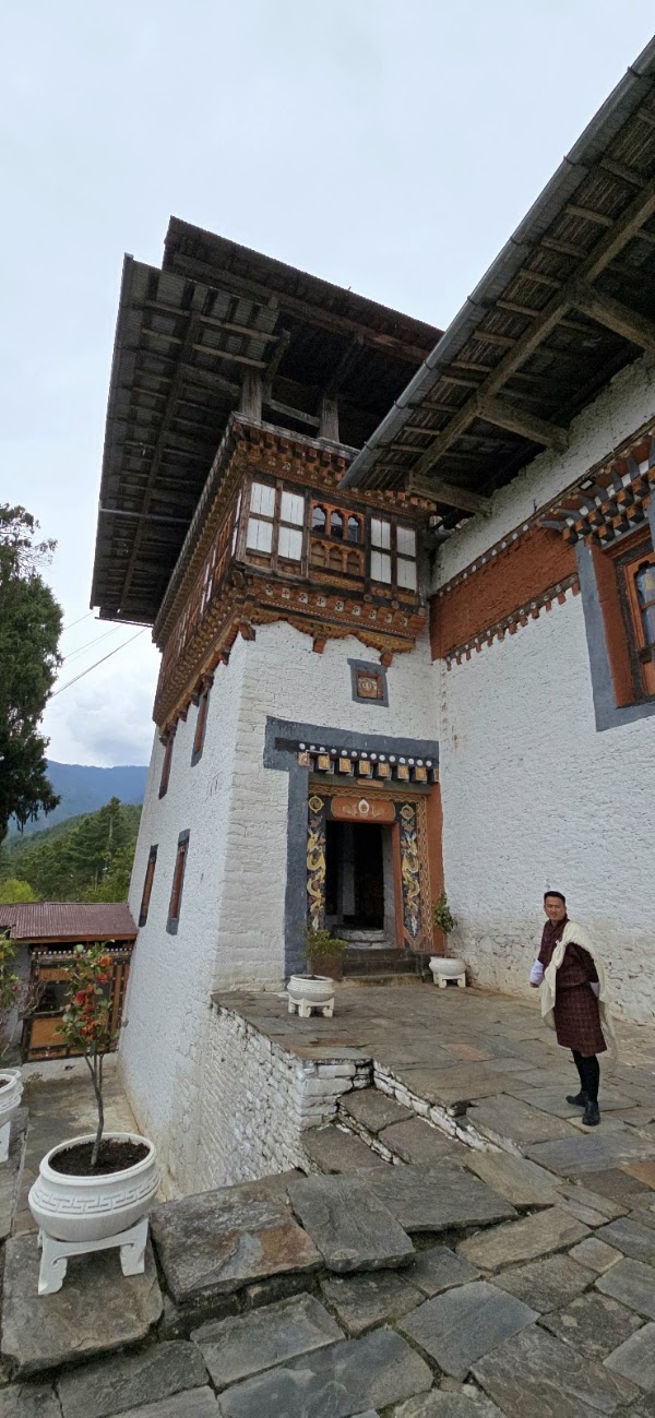 Jakar Dzong བྱ་དཀར་རྫོང་། 2