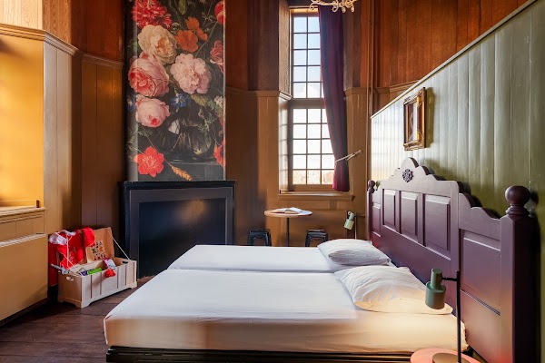 Stayokay Hostel Heemskerk (Slot Assumburg) 5