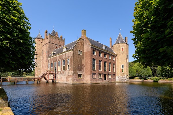Stayokay Hostel Heemskerk (Slot Assumburg) 3