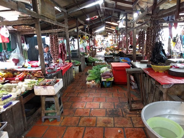 Russian Market / Tuol Tompoung Market 4