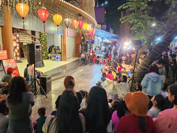 Weekend Walking Street 5