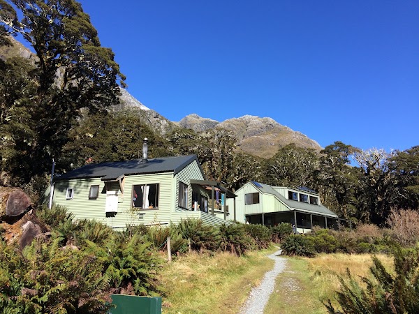 Lake Mackenzie Hut
