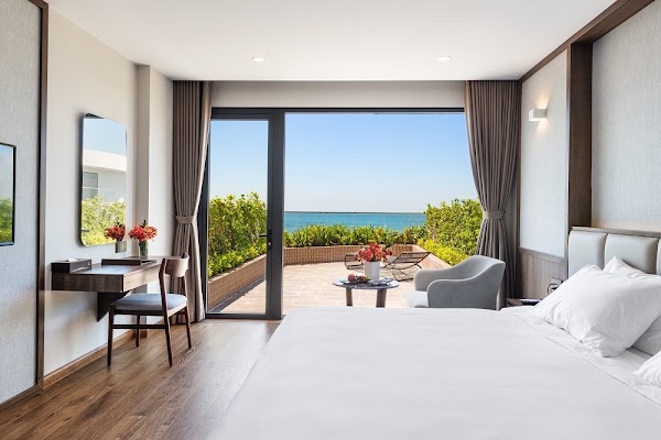 Sunset Beach Resort & Spa 5