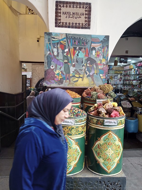 Souk Des Epices 3