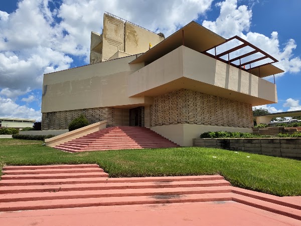 Frank Lloyd Wright Visitor Center 1