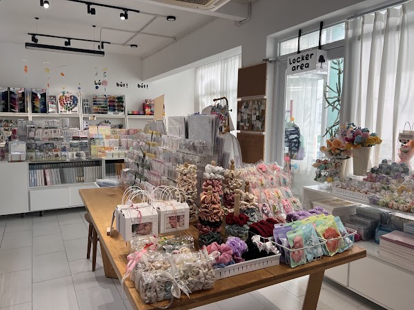 CAY DAU TO STATIONERY & LOCAL SOUVENIRS STORE 2
