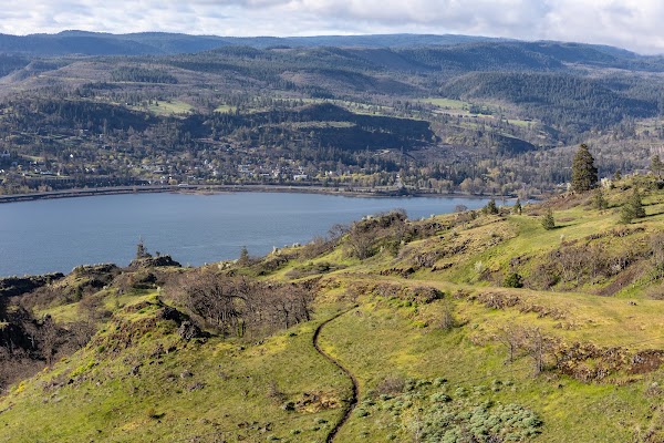Coyote Wall Trailhead