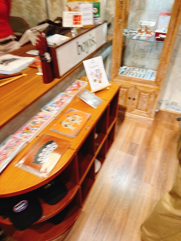Boyis. Flagship Store 3
