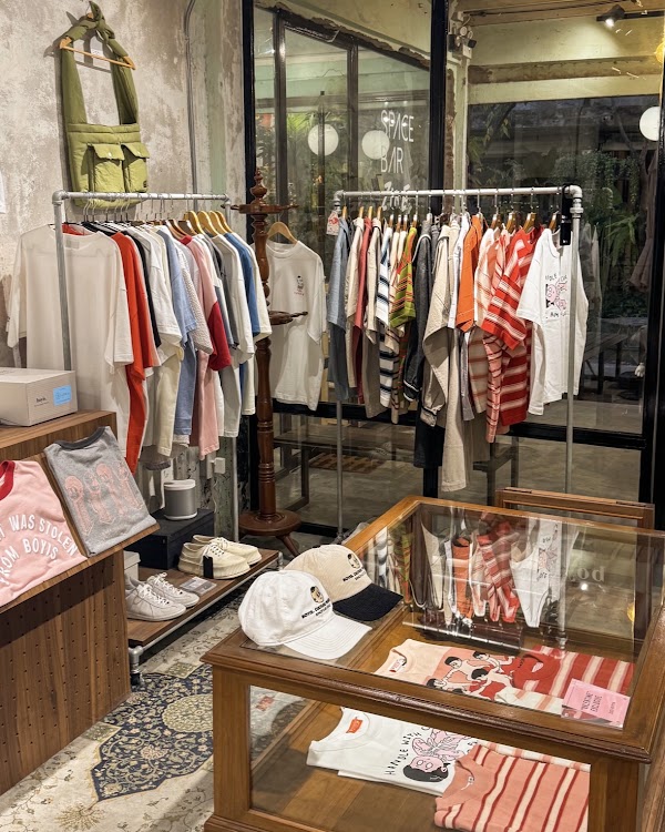 Boyis. Flagship Store 2