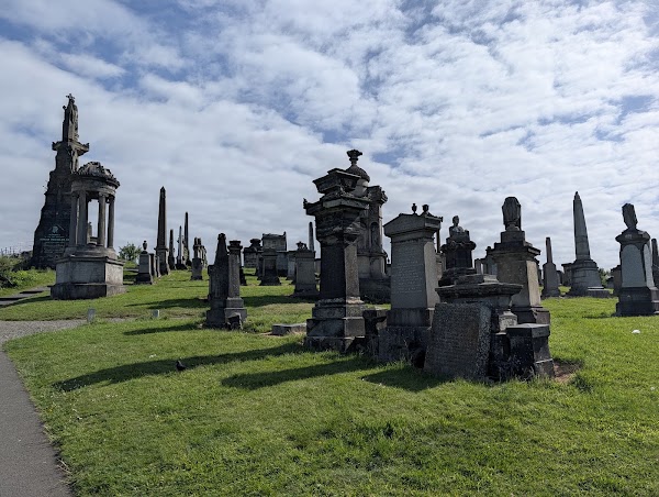 The Glasgow Necropolis 4