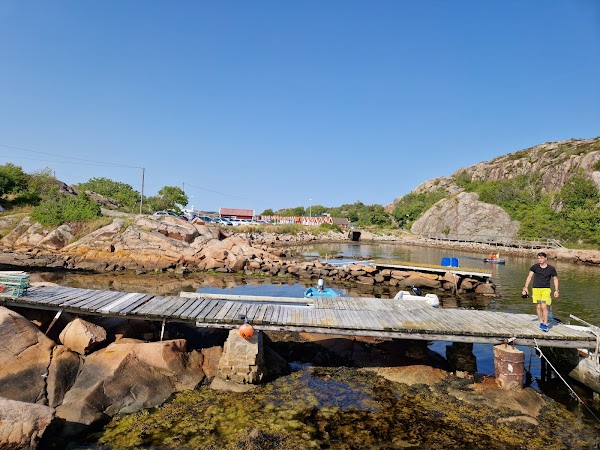 Kyrkogårdsviken 1