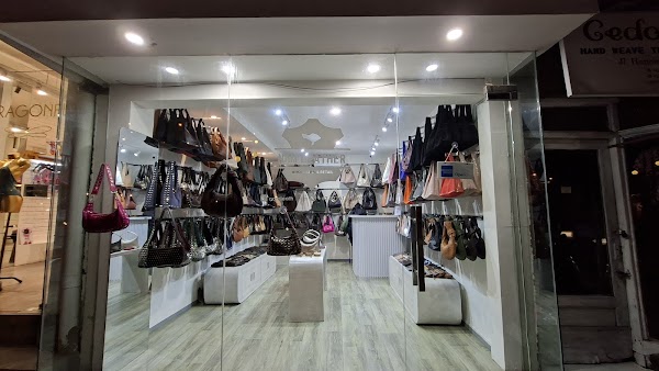 NAM LEATHER Jl Hanoman UBUD