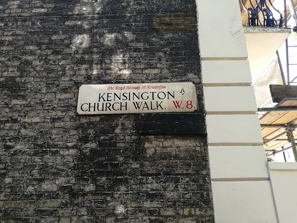 Kensington Church Walk 4