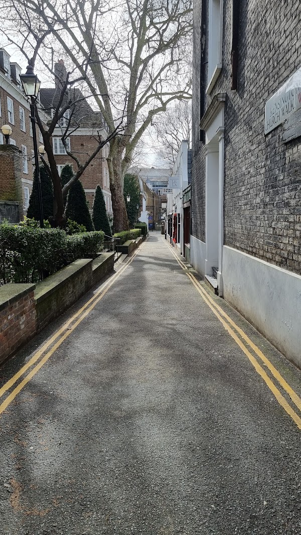 Kensington Church Walk 2