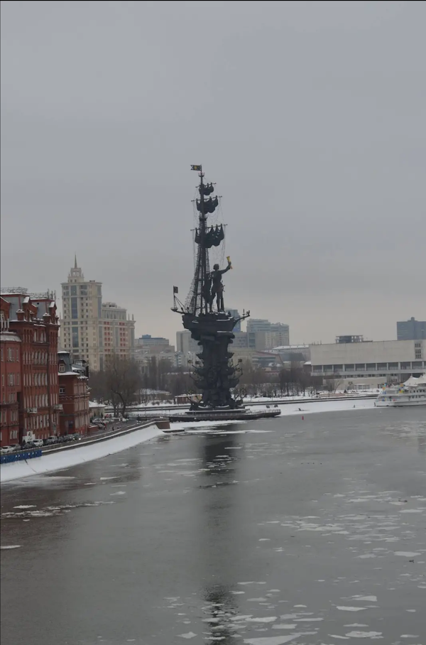 Памятник Петру I 2