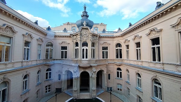 Károlyi-Csekonics Palace