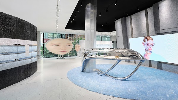 Gentle Monster Ginza Flagship Store 2